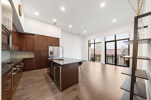 507-4820 Caroline St, Houston, TX, 77004-5673 | Card Image