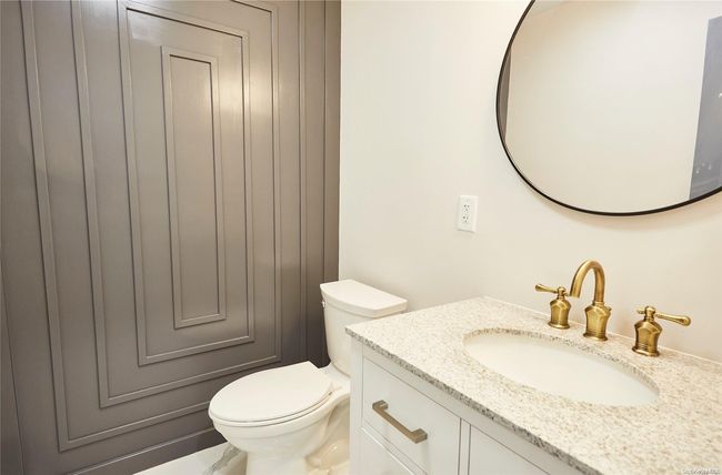 170 Laurel Ln, House other with 4 bedrooms, 3 bathrooms and null parking in Syosset NY | Image 9