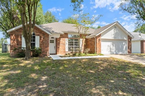 1678 Oxford Pl, Springdale, AR, 72764-6986 | Card Image