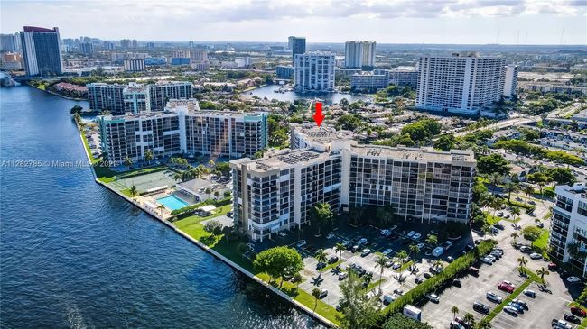 231 - 600 Parkview Dr, Condo with 3 bedrooms, 2 bathrooms and null parking in Hallandale Beach FL | Image 45