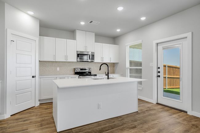 3844 Clovis St, Home with 4 bedrooms, 2 bathrooms and null parking in Midlothian TX | Image 9
