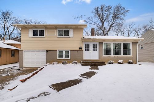 920 Valley Stream Dr, Wheeling, IL, 60090-3949 | Card Image