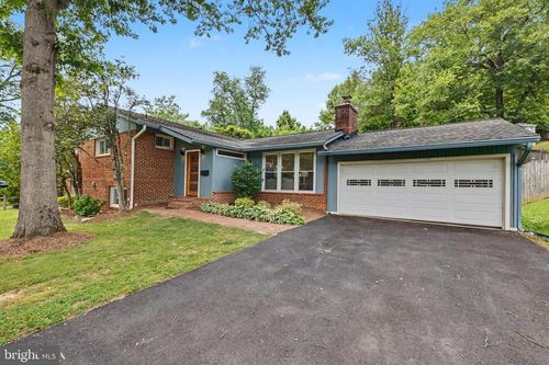 3511 Slade Run Dr, FALLS CHURCH, VA, 22042-3923 | Card Image