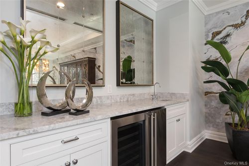 unit-3211-3000 Royal Ct, North Hills, NY, 11040-2638 | Card Image