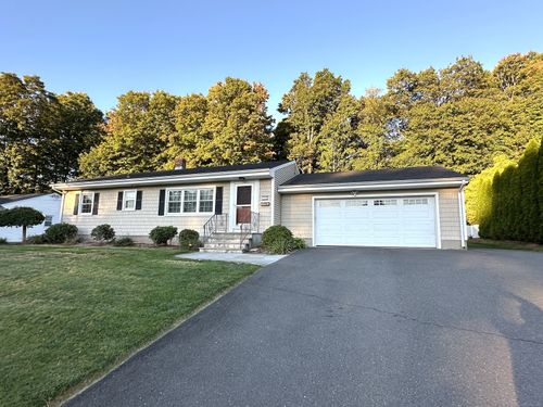 70 Sbona Rd, Berlin, CT, 06037-2739 | Card Image