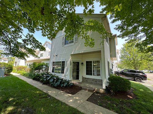 130 Creston Cir, Aurora, IL, 60504-6680 | Card Image