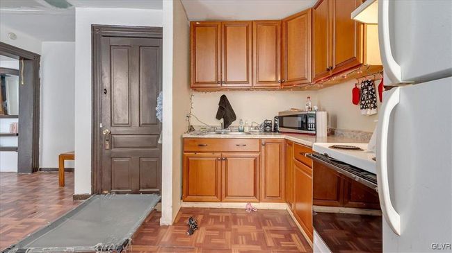 201 N 4 Th St, Condo with 6 bedrooms, 6 bathrooms and null parking in Allentown PA | Image 11