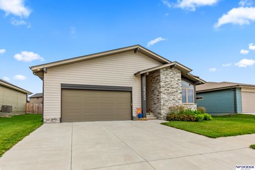 2352 Landing Ln, Blair, NE, 68008-6808 | Card Image