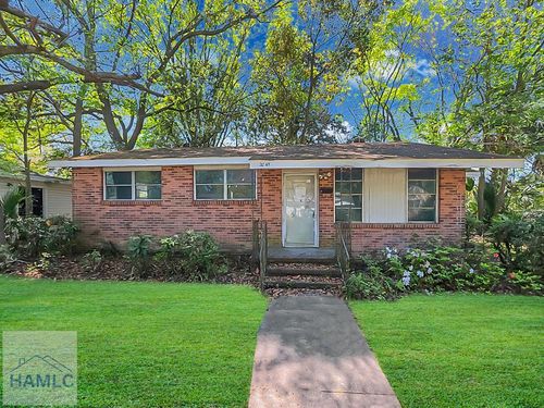 2045 E 42nd St, Savannah, GA, 31404-3705 | Card Image
