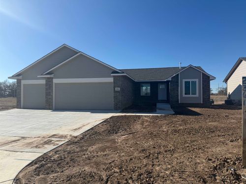 2361 S Saddle Cir, Wichita, KS, 67235-1102 | Card Image