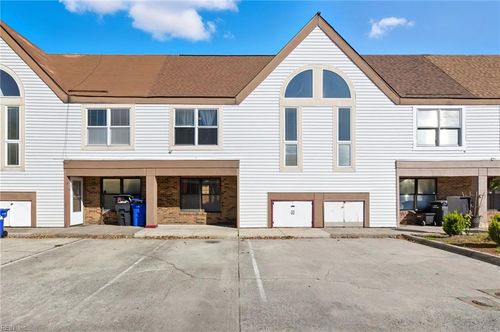 624 Glasgow St, Portsmouth, VA, 23704-2445 | Card Image