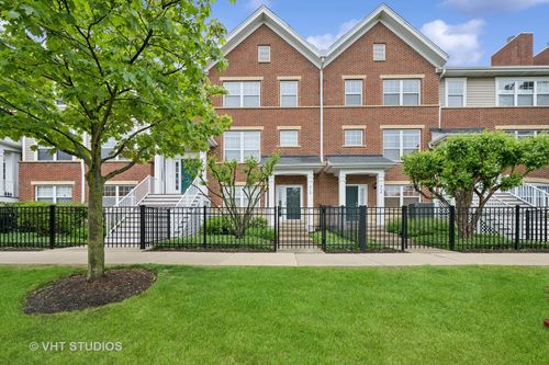 412 Wood St, Palatine, IL, 60067-4927 | Card Image