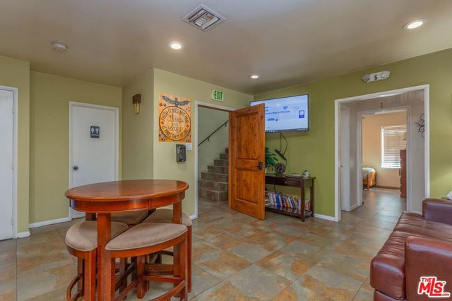 6953 Enfield Ave, House other with 4 bedrooms, 4 bathrooms and 2 parking in Reseda CA | Image 5
