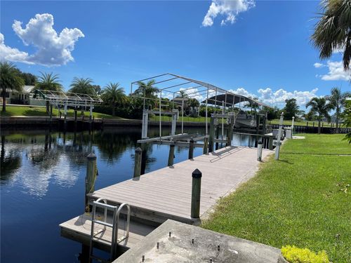 181 N Waterway Dr Nw, PORT CHARLOTTE, FL, 33952-7946 | Card Image