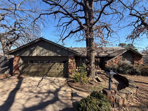 2301 W Oklahoma Pl, Tulsa, OK, 74127-3028 | Card Image