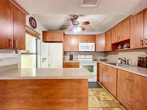 11533-11533 Nw 10th St, Pembroke Pines, FL, 33026-4331 | Card Image