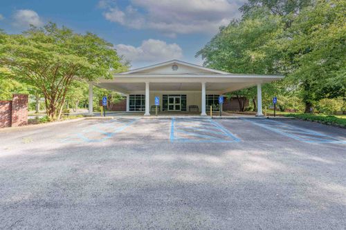 727 Cox Creek Pkwy, FLORENCE, AL, 35630-1001 | Card Image