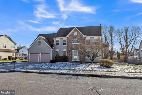 11 Jason Dr, Berlin Boro, NJ, 08009-1521 | Card Image