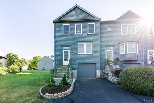 4625 Regiment Way, Manlius, NY, 13104-9303 | Card Image