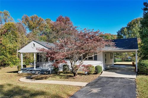 2329 Westover Dr, Reidsville, NC, 27320-6309 | Card Image