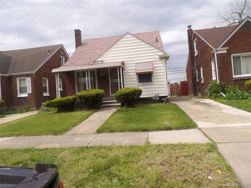 8235 Prest St, Detroit, MI, 48228-2228 | Card Image