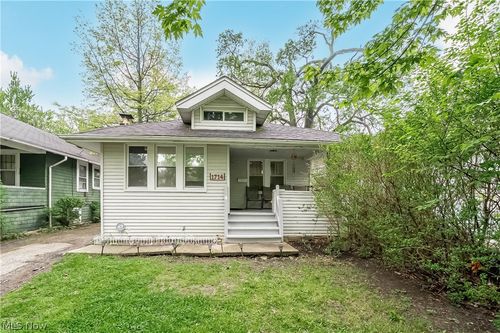 1714 Hillview Rd, Cleveland, OH, 44112-1226 | Card Image