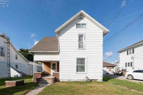 208 Dow St, Carey, OH, 43316-1016 | Card Image