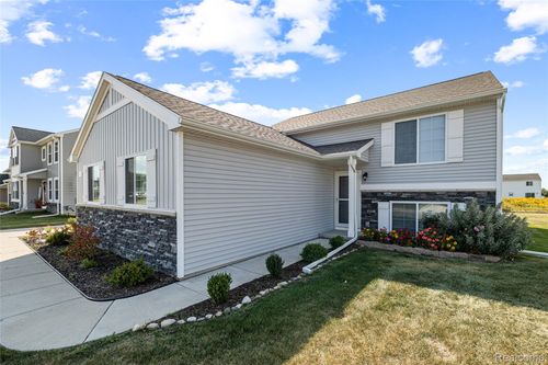 7158 Primrose Ln, Grand Blanc, MI, 48439 | Card Image