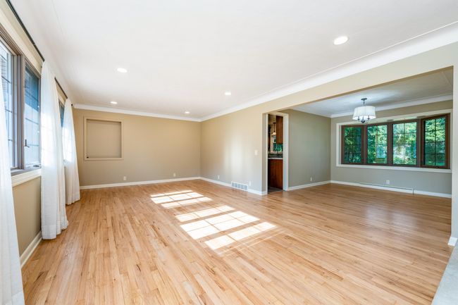 811 Thomas St, House other with 3 bedrooms, 2 bathrooms and null parking in Plainwell MI | Image 4