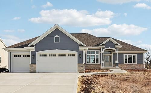 lt111-1940 N Creek Drive, Grafton, WI, 53024 | Card Image