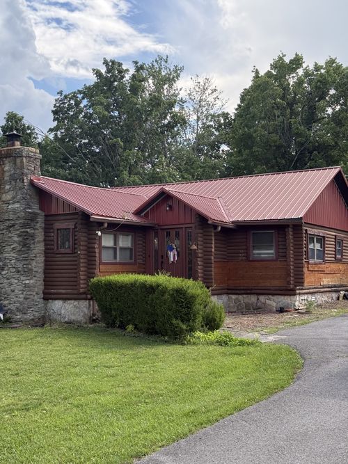 1408 Sue Ann Ln, Lafayette, TN, 37083-2244 | Card Image