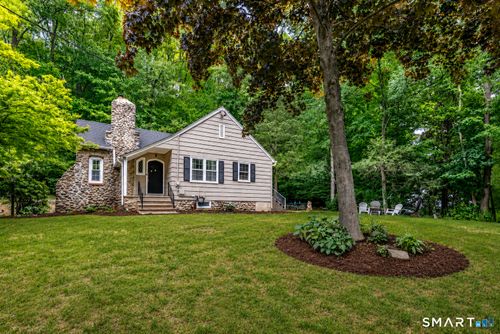 818 Middlebury Rd, Middlebury, CT, 06762-2401 | Card Image