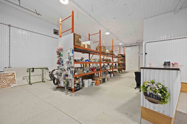 329 Parkhill Dr, Home with 0 bedrooms, 1 bathrooms and null parking in Thedford ON | Image 6