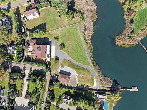 233 Conover Ln, Red Bank, NJ, 07701-6250 | Card Image