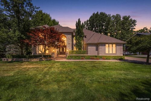 187 Greenan Ln, Lake Orion, MI, 48362-2172 | Card Image