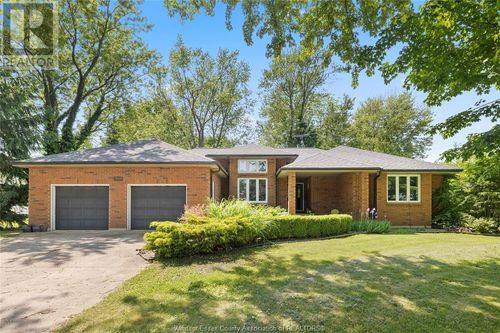 121 Park St, Harrow, ON, N0R1G0 | Card Image