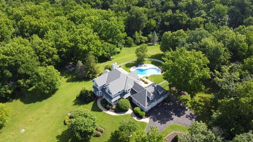 N2988 Lake Forest Cir, Lake Geneva, WI, 53147-5403 | Card Image