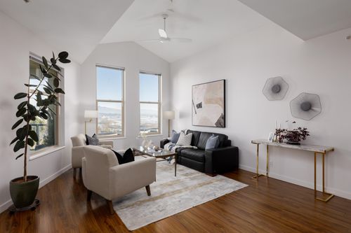 404-265 Ross Dr, New Westminster, BC, V3L0C8 | Card Image