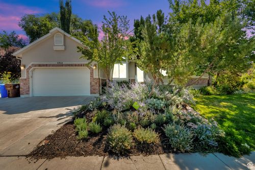 484 E Waterford Way, Midvale, UT, 84047-2292 | Card Image
