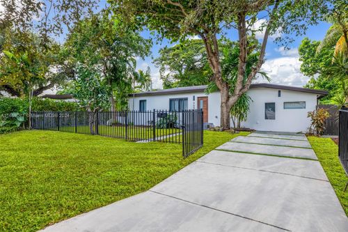 260 Ne 48th Ter, Miami, FL, 33137-3136 | Card Image