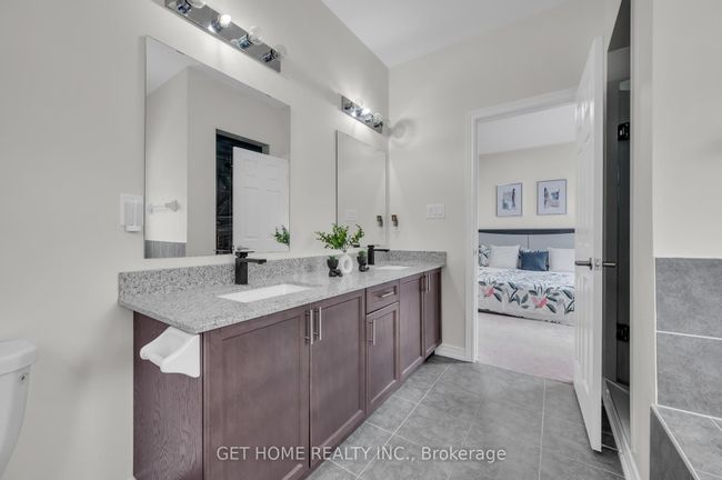 18 Germain Cir, House attached with 5 bedrooms, 4 bathrooms and 1 parking in Brampton ON | Image 33