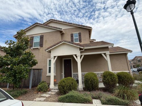 700 Apricot Cir, Vacaville, CA, 95688-2579 | Card Image