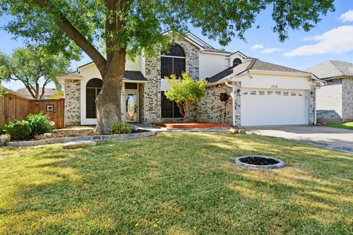 1712 Rockdale Dr, Arlington, TX, 76018-4946 | Card Image