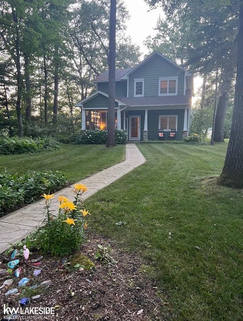 7072 Oak Bluff St, Caseville, MI, 48725-5122 | Card Image