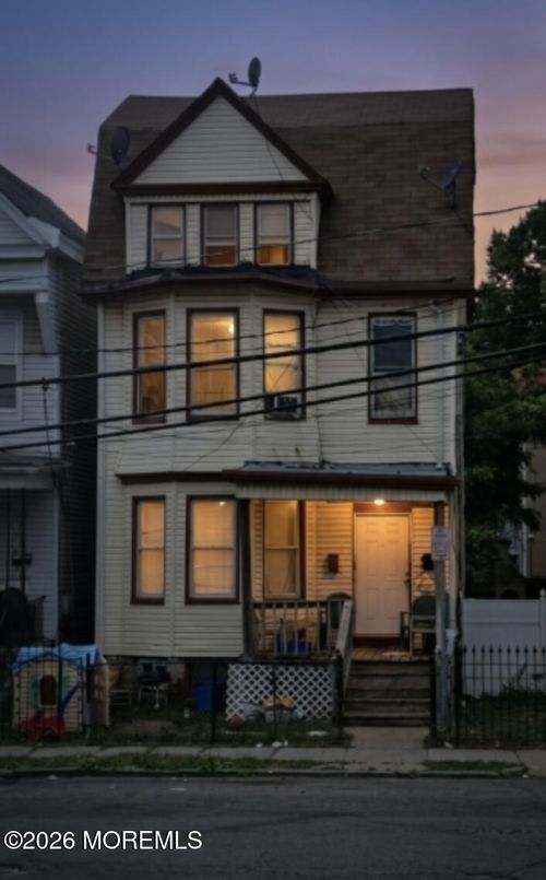 94 Peabody Place, Newark, NJ, 07104 | Card Image