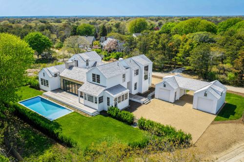 2 Lexington Ave, Edgartown, MA, 02539-8554 | Card Image