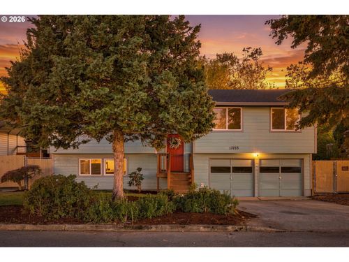 13755 Se 119th Dr, Clackamas, OR, 97015-7605 | Card Image
