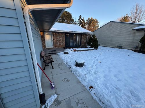 3426 Auburn Drive, Troy, MI, 48083 | Card Image