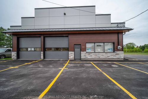 {{alt}} | Card Image