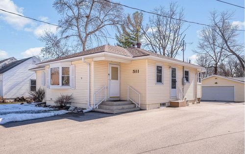 511 Harrison Ave, North Mankato, MN, 56003-2907 | Card Image